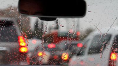 Chuva "forte e persistente", trovoada e rajadas de vento: depressão Celine traz mau tempo no fim de semana - TVI
