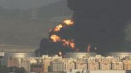 As imagens do ataque a uma refinaria perto do circuito que recebe a Fórmula 1 (AP Photo/Hassan Ammar)