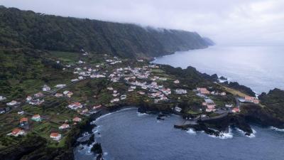Sismo de magnitude 4,1 sentido nas ilhas do Faial, Pico e São Jorge - TVI