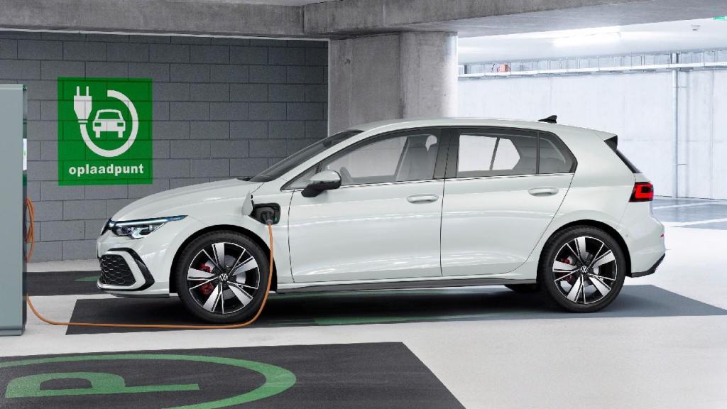 Volkswagen Golf GTE - Plug-in híbrido 