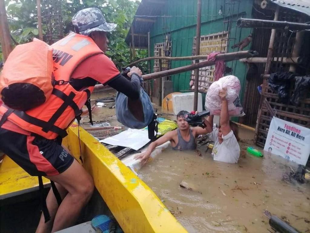 Tempestade tropical Megi faz vítimas nas Filipinas (Foto: Guarda Costeira das Filipinas via EPA)