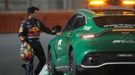 Safety car da Aston Martin e Sergio Pérez, piloto da Red Bull