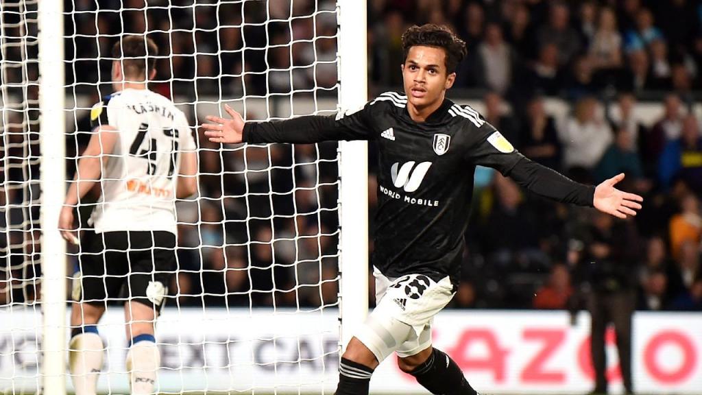 Fábio Carvalho abriu o marcador no Derby County-Fulham, do Championship