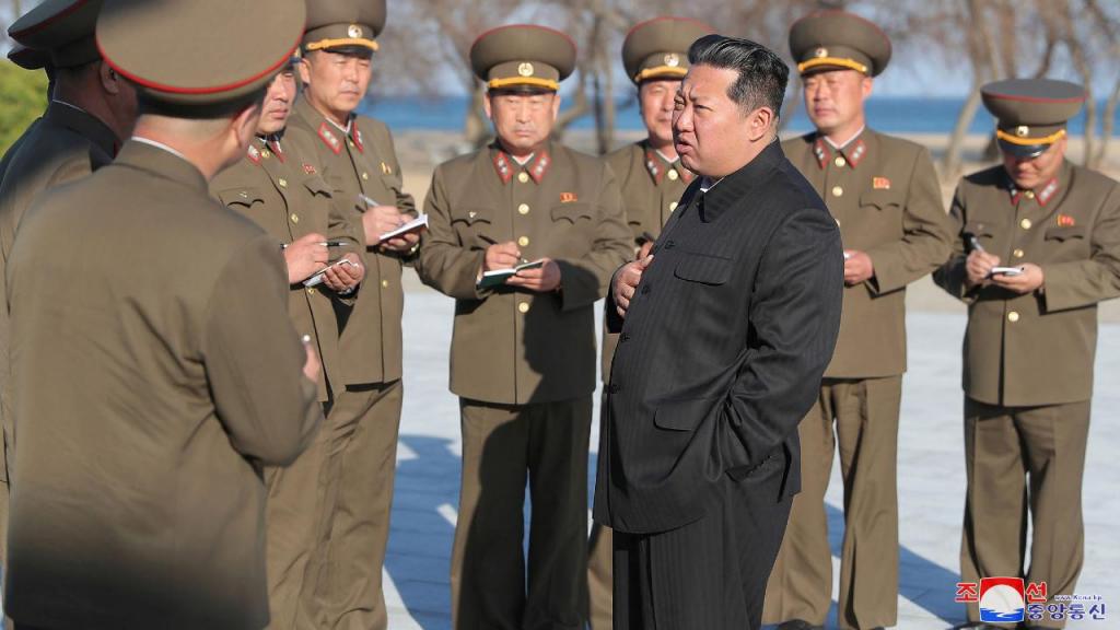 O líder norte-coreano Kim Jong Un (Agência de Notícias Central Coreana/Serviço de Notícias da Coreia via AP)
