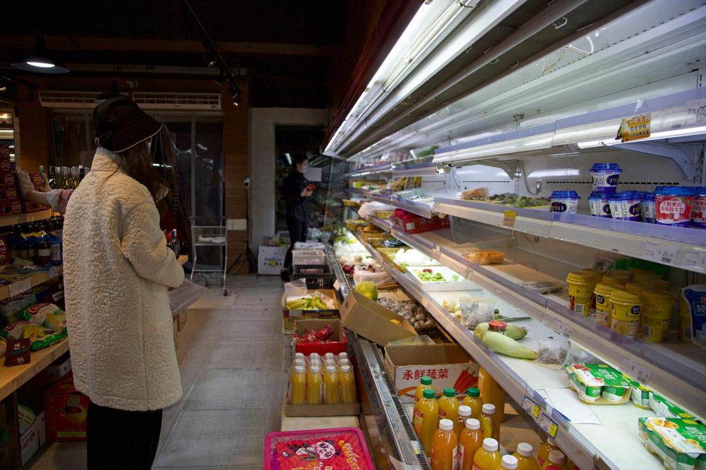 Falta de comida nos supermercados (Chen Si/AP)