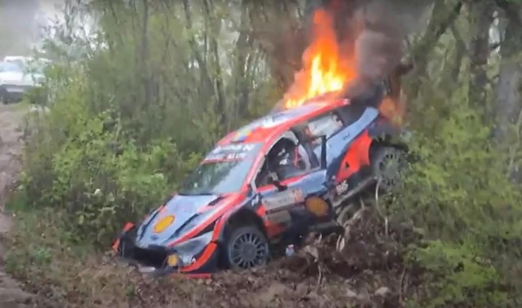 Acidente de Oliver Solberg no Rali da Croácia (captura YouTube Domenico Musotto Rally Video)