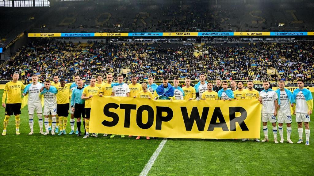 Jogo solidário entre Borussia Dortmund e Dínamo Kiev
