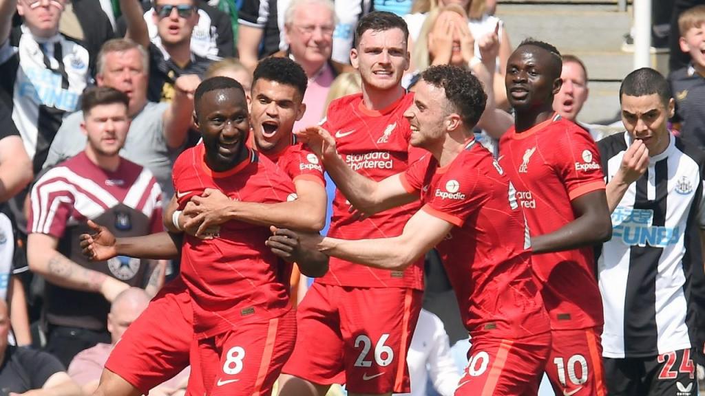Liverpool festeja golo de Naby Keita frente ao Newcastle