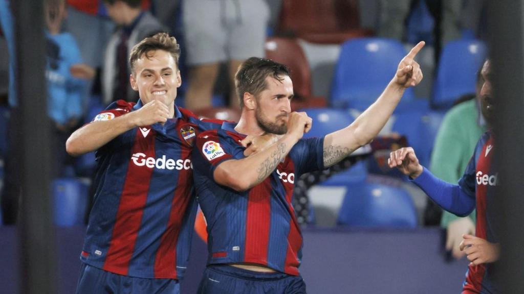Jorge Miramón festeja o 1-0 no Levante-Real Sociedad
