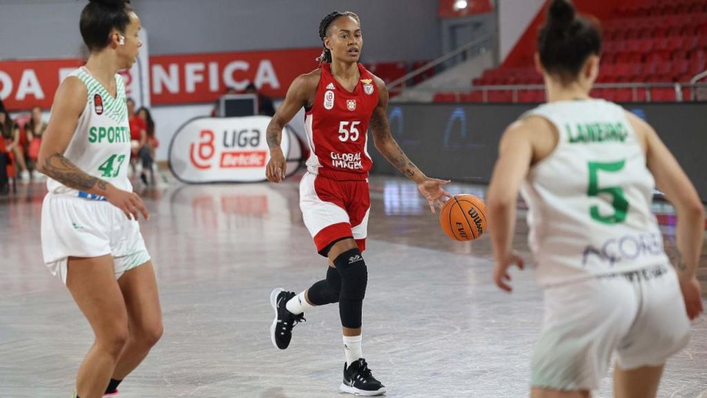 Equipa de basquetebol feminina do Benfica renovou o título