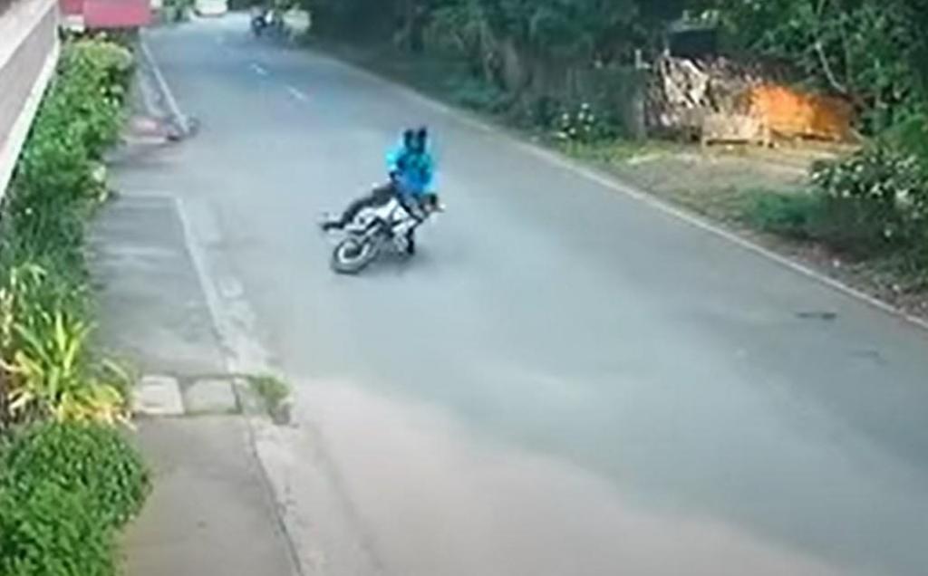 Acidente de moto (captura YouTube)