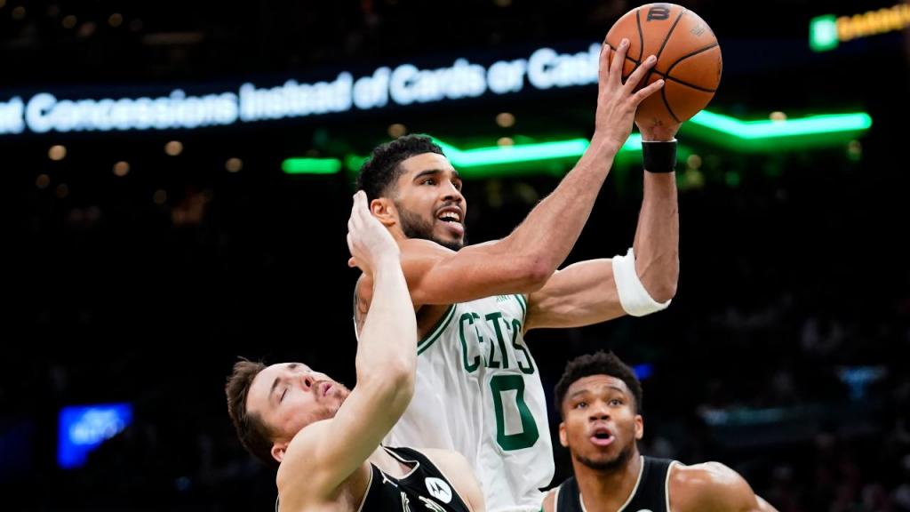 Boston Celtics-Milwaukee Bucks (AP Photo/Steven Senne)