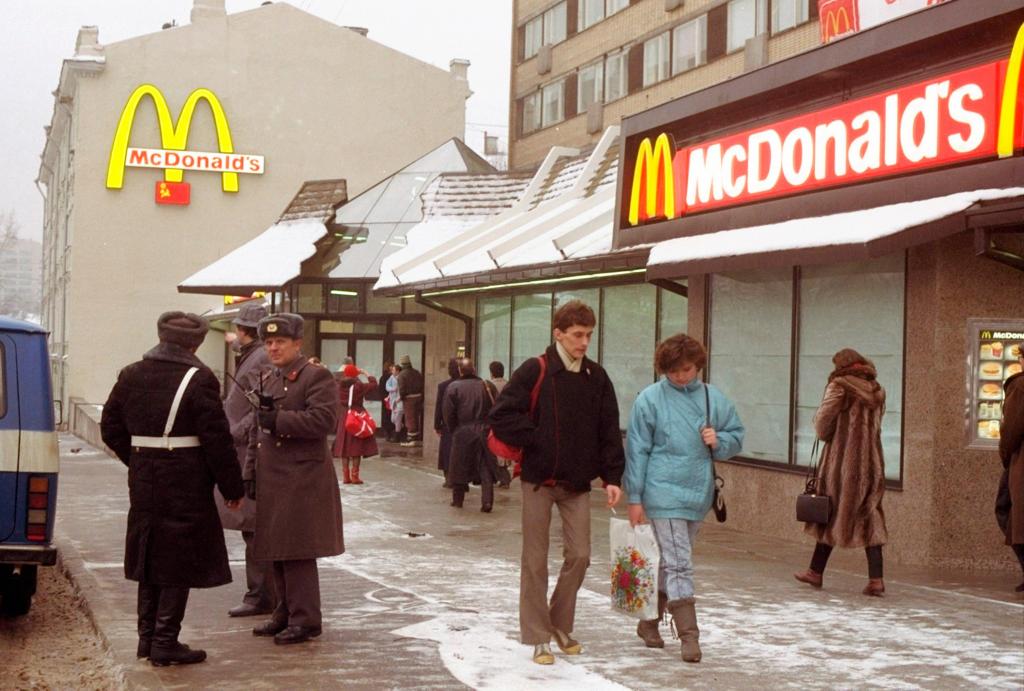McDonald's abriu as portas do seu primeiro restaurante em Moscovo em 1990