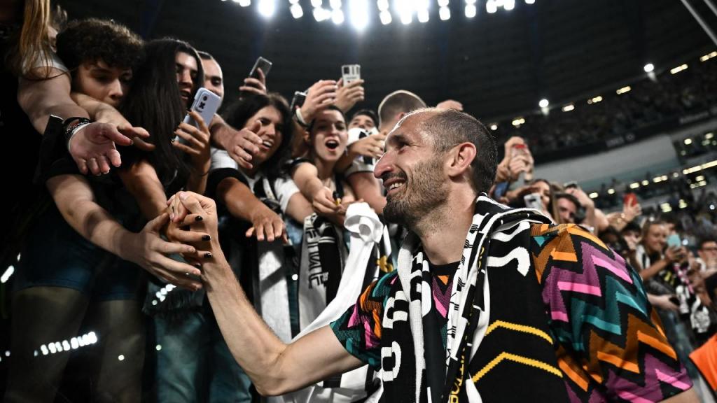 Chiellini despede-se dos adeptos da Juventus ao fim de 17 temporadas (Getty Images)