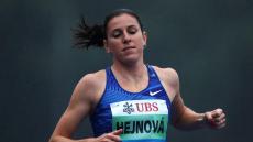 Atletismo: Zuzana Hejnova anuncia final de carreira aos 35 anos