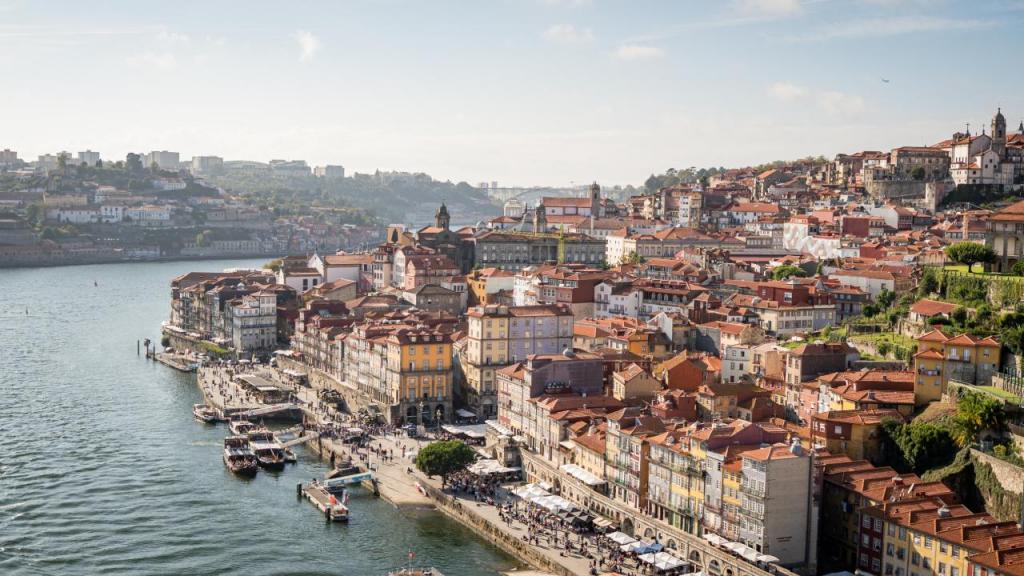 Porto (Foto: M. Roskovec/Unsplash)