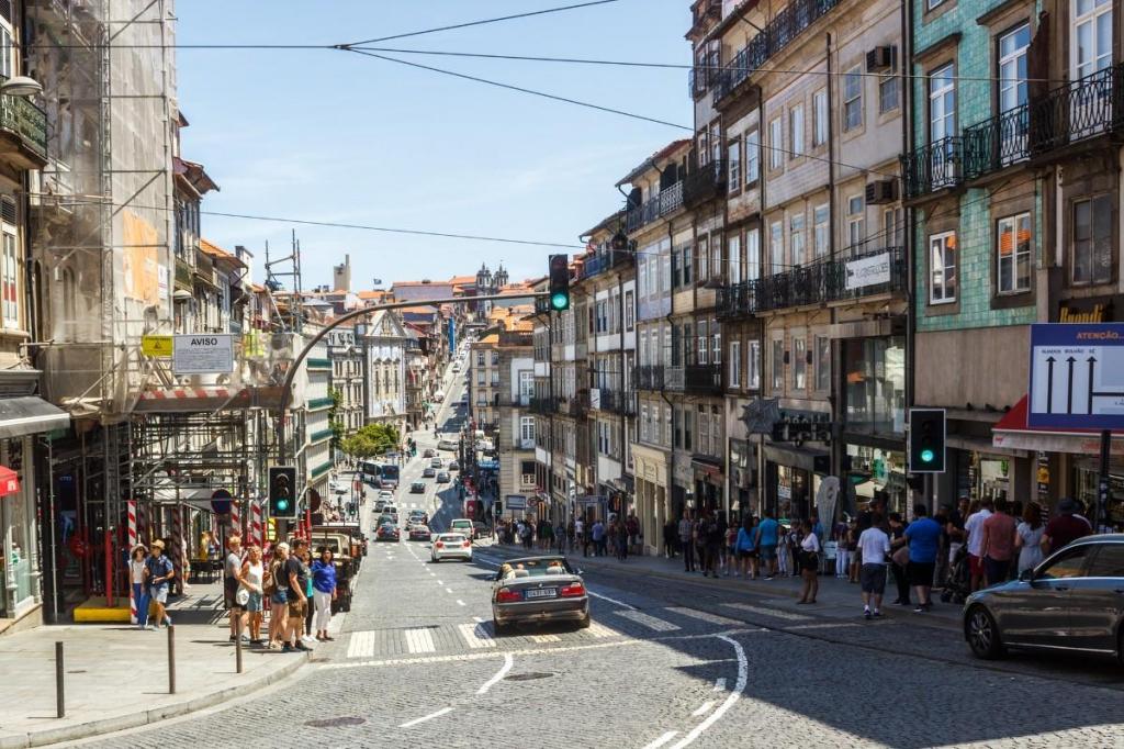 Porto (Foto de Levi Ari Pronk no Unsplash)