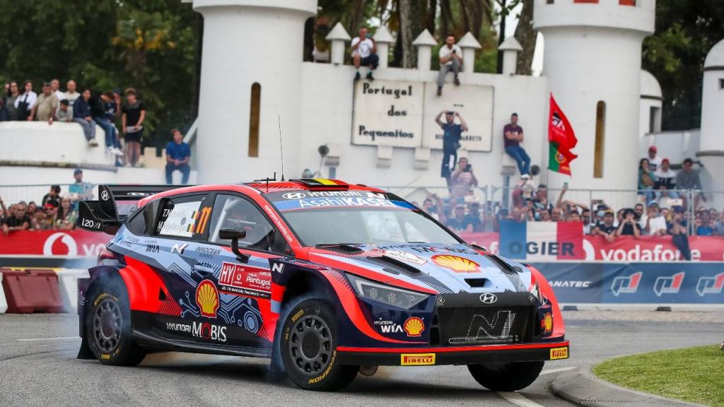Thierry Neuville em ação no Rally de Portugal