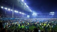 Adeptos do Everton celebram a permanência da equipa da Premier League