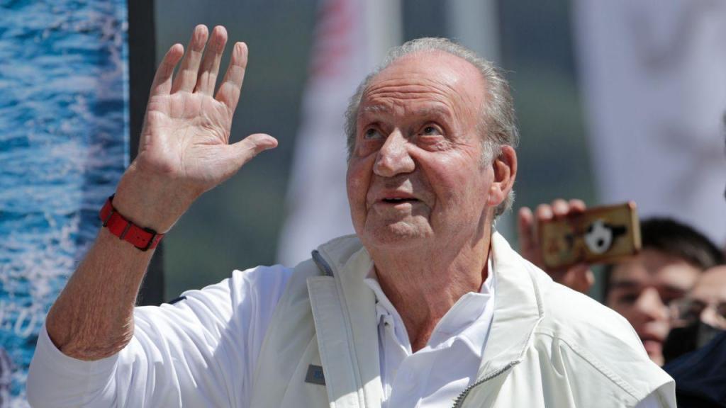 Juan Carlos I recebido em apoteose na Galiza (Lalo R. Villar/AP)