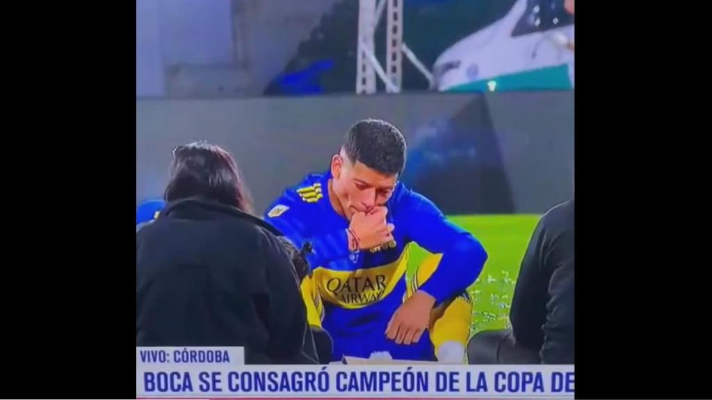 Marcos Rojo celebra título de cigarro na boca e cerveja na mão (vídeo/twitter)