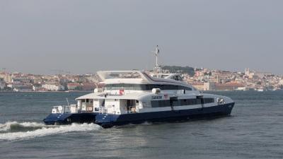 Ligações de barco entre Lisboa, Seixal e Montijo com constrangimentos há três dias - TVI