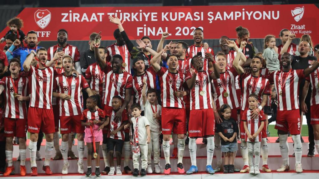 Sivasspor conquistou o primeiro título da história (Getty)
