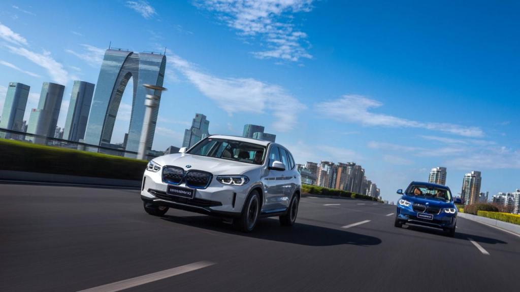 BMW recicla baterias na China