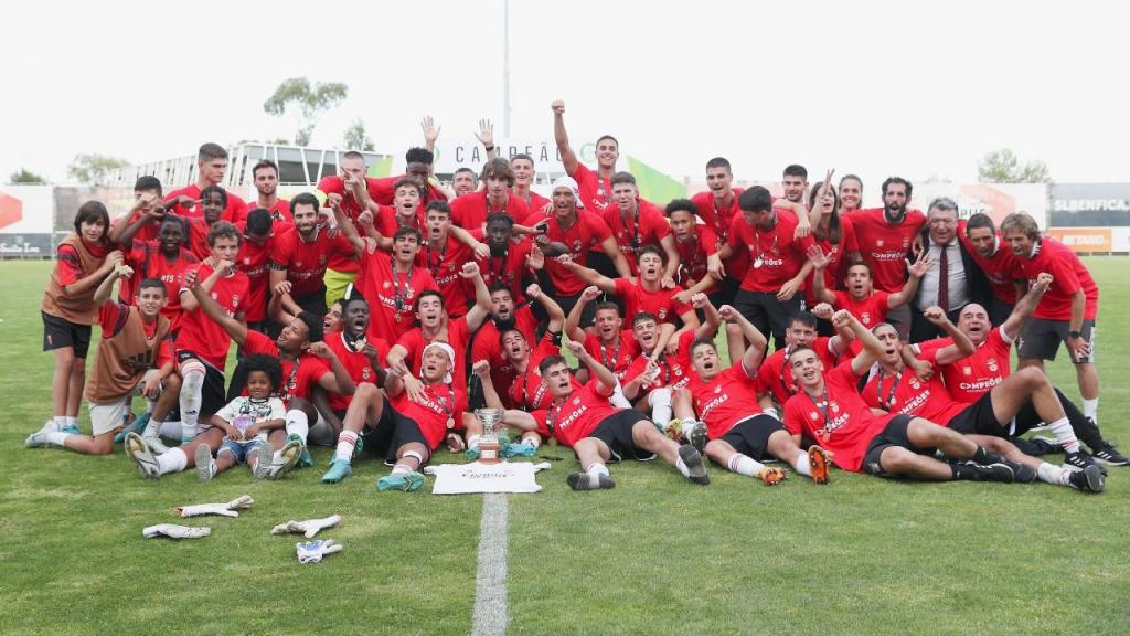 Benfica festeja título nacional de juniores