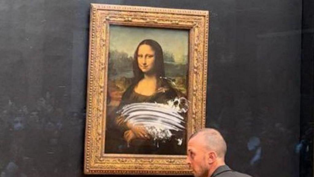 Um visitante tentou vandalizar o «Mona Lisa» no Louvre