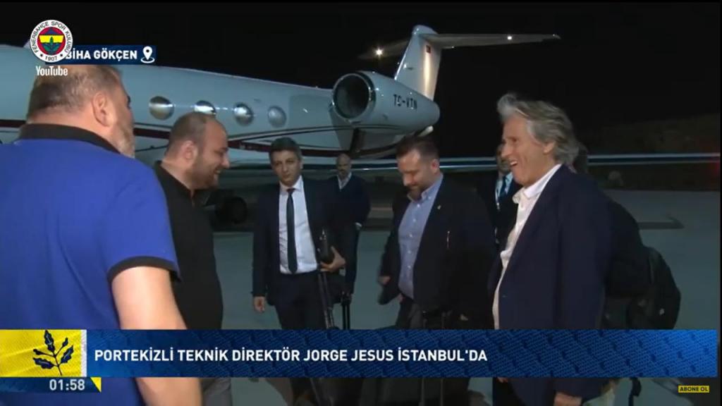 Jorge Jesus na chegada a Istambul 