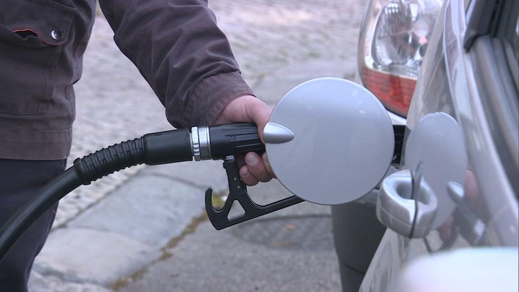 Preço dos combustíveis: regulador garante que aumentos são proporcionais