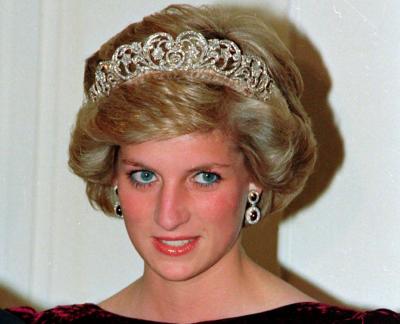 Princesa Diana faria hoje 61 anos. Recorde 5 vezes em que ela quebrou o protocolo real - TVI