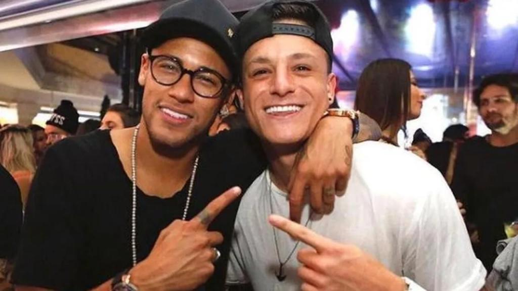 Neymar saiu em defesa de Crispim