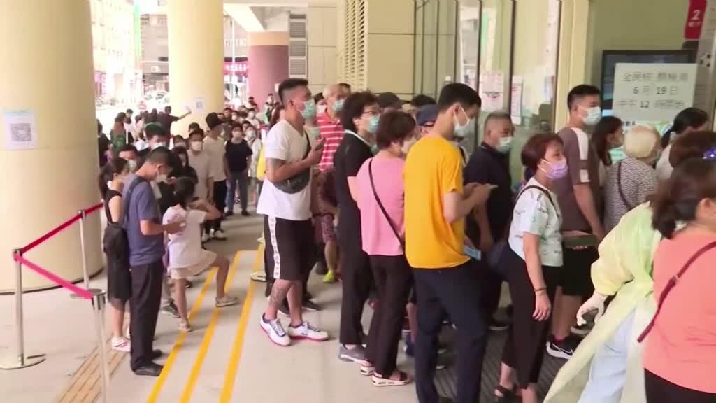 Covid-19 em Macau: 700 mil habitantes repetem o segundo teste em massa numa semana 