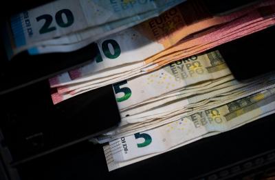 Mediador de seguros da Figueira da Foz criou fundo falso e lesou clientes em 328 mil euros - TVI
