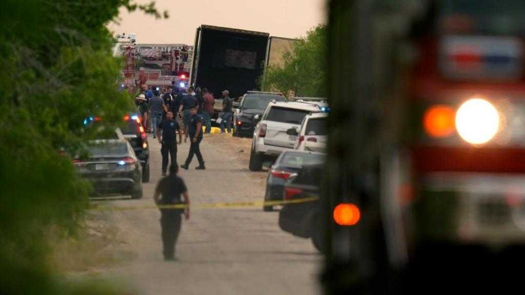 46 pessoas encontradas mortas dentro de um camião no Texas (Foto: AP/Eric Gay)