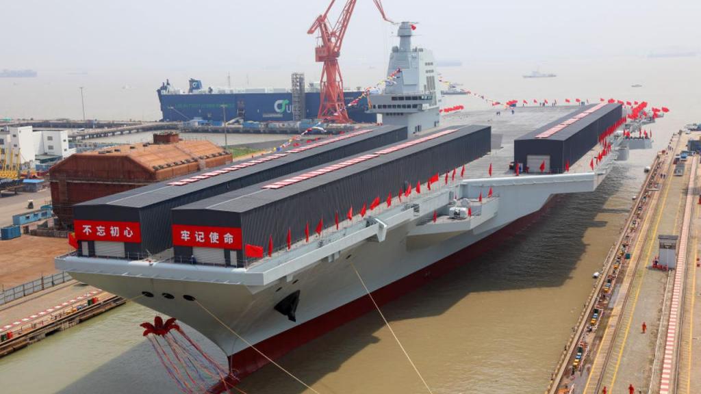 O terceiro porta-aviões da China, o Fujian (Getty Images)