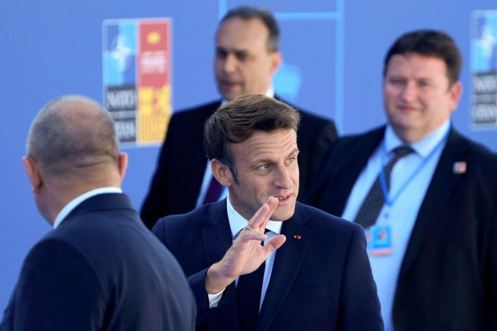 Emmanuel Macron, presidente de França, na Cimeira da NATO (AP Photo/Paul White)