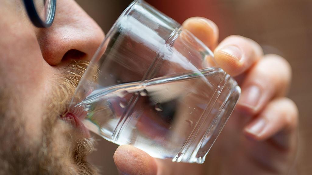 copo de água, consumo Foto: Monika Skolimowska/picture alliance via Getty Images