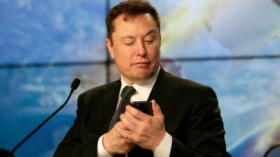 "Burnt Hair": o novo perfume de Elon Musk já é um sucesso (e sim, promete cheirar a cabelo queimado) - TVI