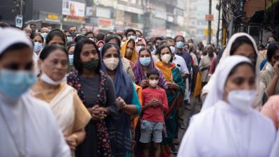 Cerca de 23 mil pessoas fogem de violência étnica no nordeste da Índia - TVI