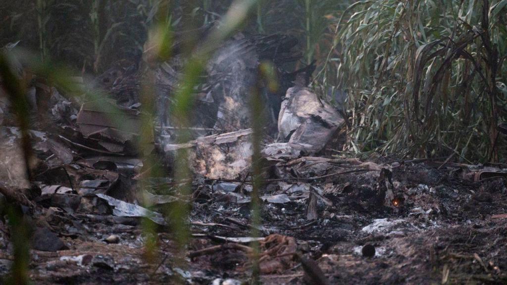 Destroços do avião militar russo que caiu na Grécia