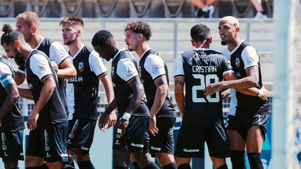 Farense entra na II Liga 2022/23 com vitória