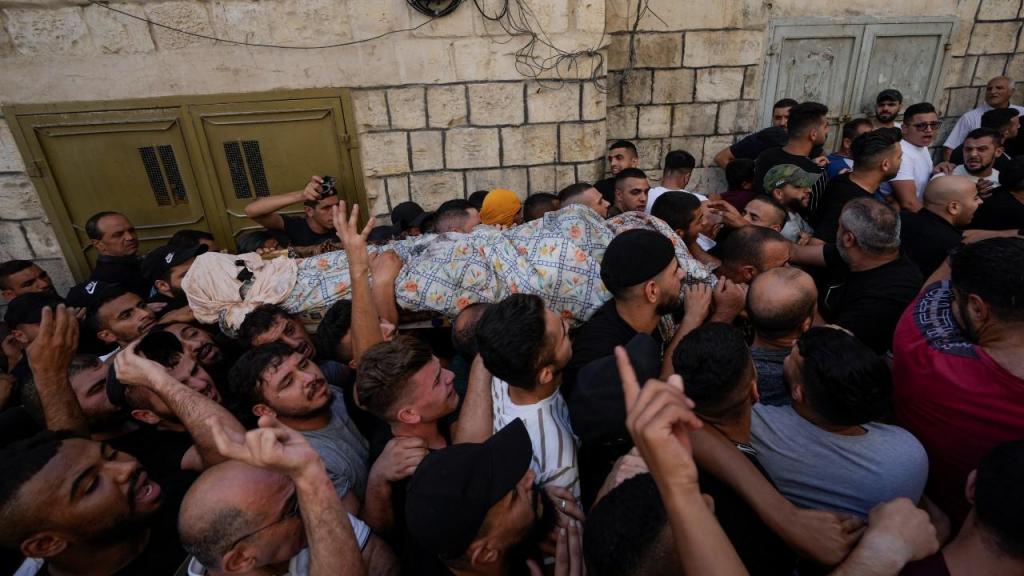 Dois palestinianos mortos em operação israelita na Cisjordânia (Majdi Mohammed/ AP)