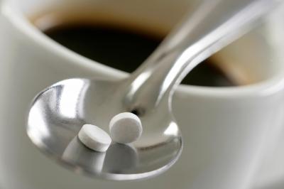 Usa adoçante no café ou outros produtos "sem açúcar"? Um novo estudo alerta para os efeitos destas "alternativas saudáveis" - TVI