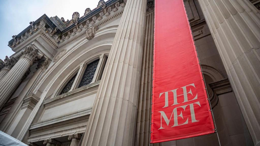 Dezenas de artefactos apreendidos no Museu Metropolitano de Arte, Nova Iorque (CNN Internacional) 