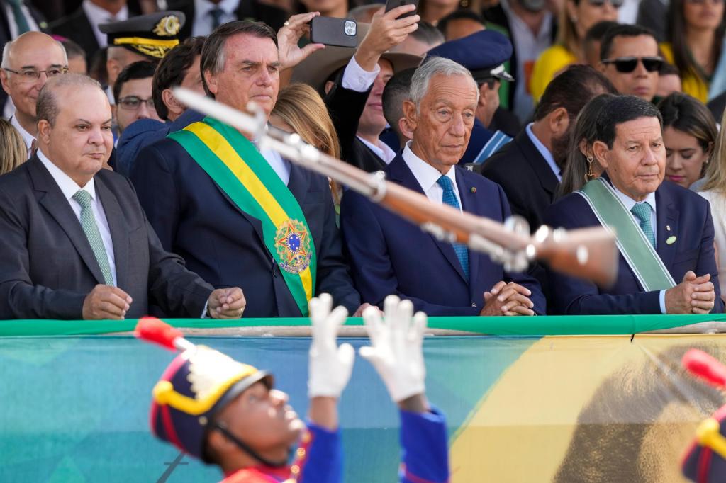 Comemoração ou campanha? As melhores imagens dos 200 anos da independência do Brasil (AP)