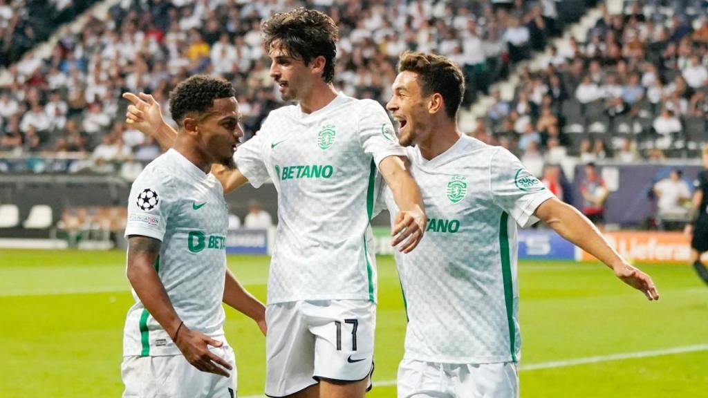 Marcus Edwards, Francisco Trincão e Pedro Gonçalves festejam golo no Eintracht Frankfurt-Sporting