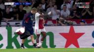 Marca para o Ajax e o festejo foi... uma cãibra daquelas!